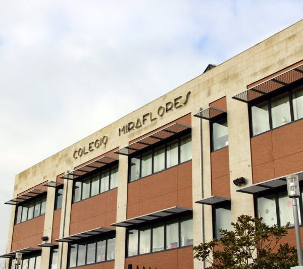 COLEGIO MIRAFLORES