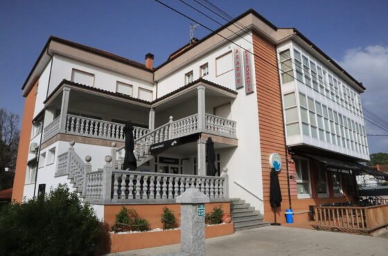HOTEL RESTAURANTE OS CARACOLES